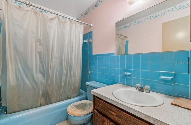 4524 GOLFWOOD BOULEVARD, Tampa, FL 33634