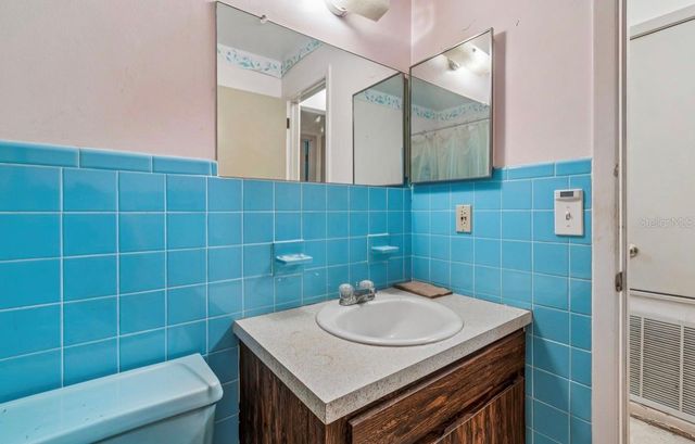 4524 GOLFWOOD BOULEVARD, Tampa, FL 33634