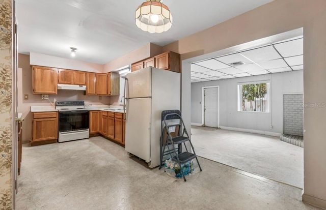 4524 GOLFWOOD BOULEVARD, Tampa, FL 33634