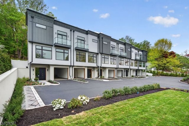 522 Valley Rd 2, Clifton City, NJ 07013