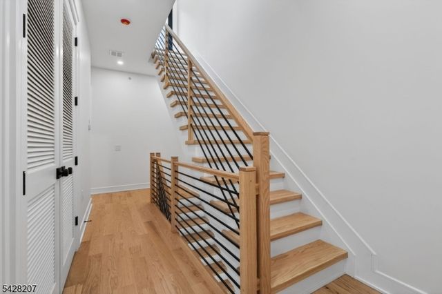 522 Valley Rd 2, Clifton City, NJ 07013