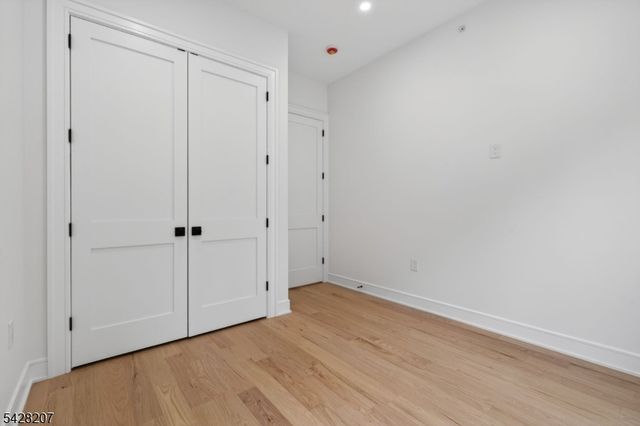 522 Valley Rd 2, Clifton City, NJ 07013