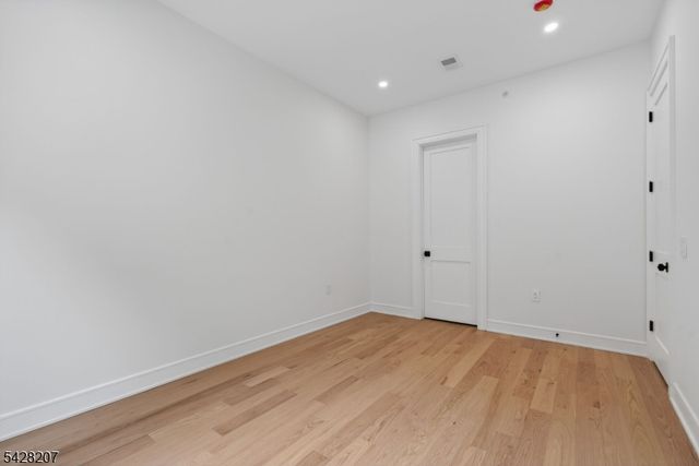 522 Valley Rd 2, Clifton City, NJ 07013