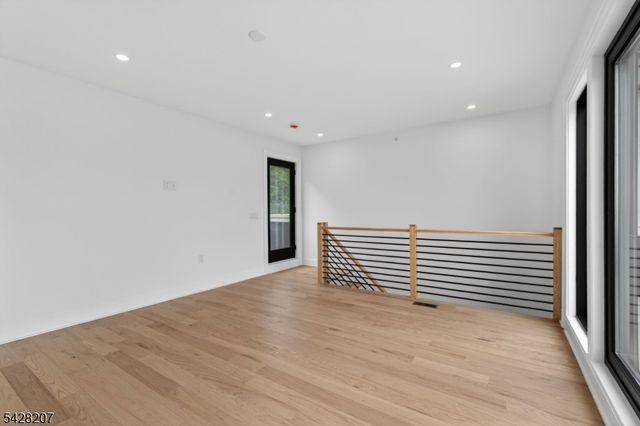 522 Valley Rd 2, Clifton City, NJ 07013