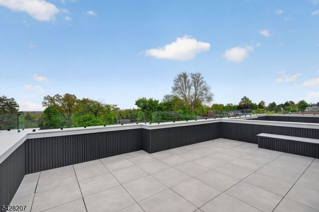 522 Valley Rd 2, Clifton City, NJ 07013