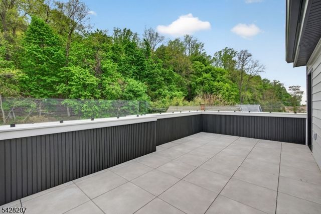 522 Valley Rd 2, Clifton City, NJ 07013