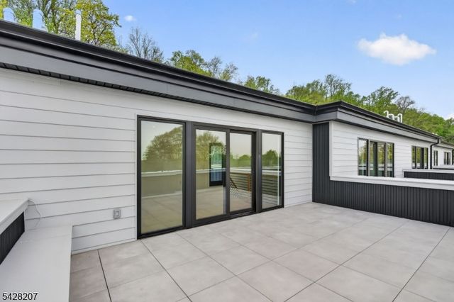 522 Valley Rd 2, Clifton City, NJ 07013