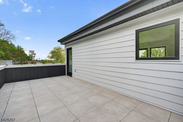 522 Valley Rd 2, Clifton City, NJ 07013