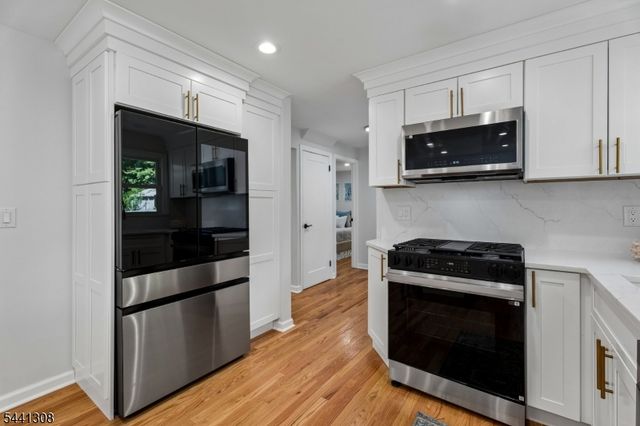 59 Sunnyside Rd, West Orange Twp., NJ 07052