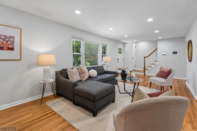 59 Sunnyside Rd, West Orange Twp., NJ 07052