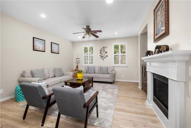 1413 Manchester Way, Tustin, CA 92782