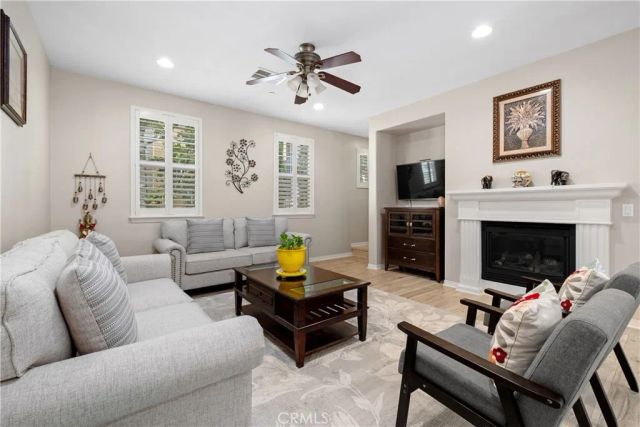 1413 Manchester Way, Tustin, CA 92782
