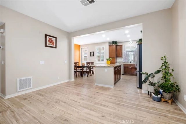 1413 Manchester Way, Tustin, CA 92782