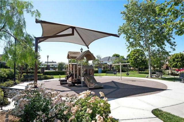 1413 Manchester Way, Tustin, CA 92782