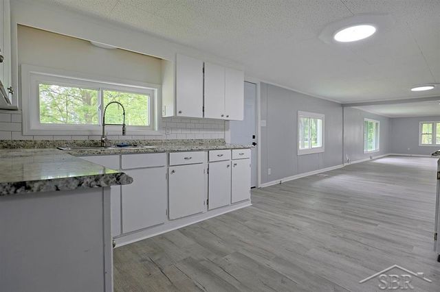 62 Five Mile Road, Midland, MI 48640