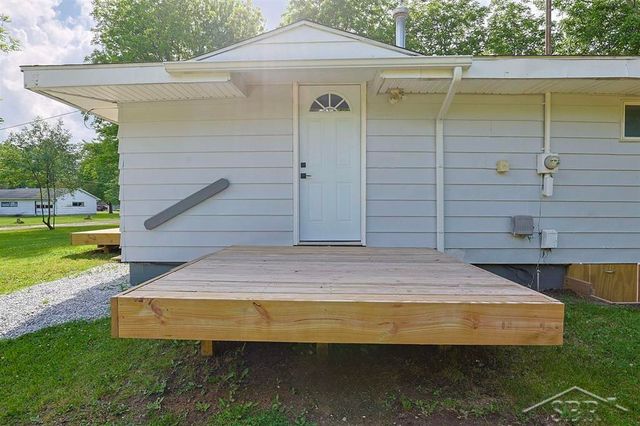 62 Five Mile Road, Midland, MI 48640