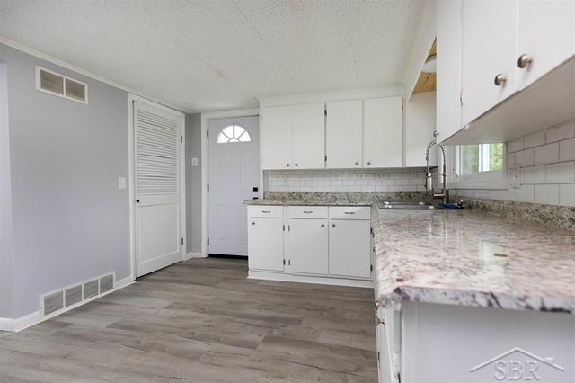 62 Five Mile Road, Midland, MI 48640