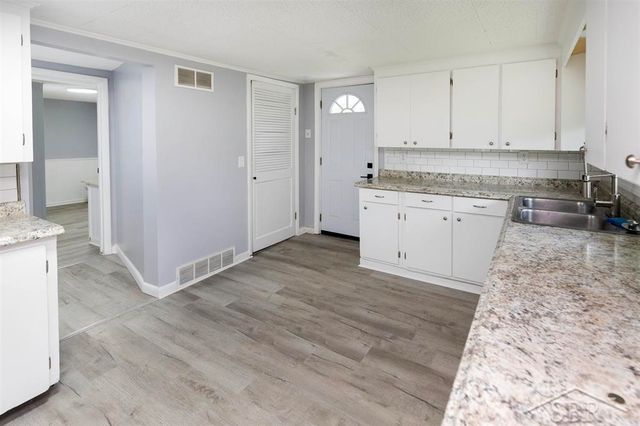 62 Five Mile Road, Midland, MI 48640