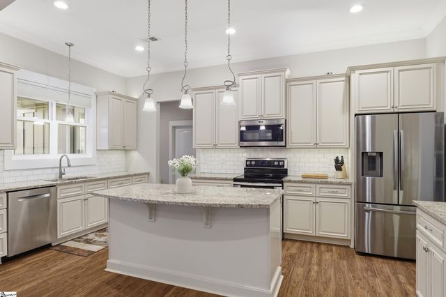 555 Riverstead Drive, Marietta, SC 29661