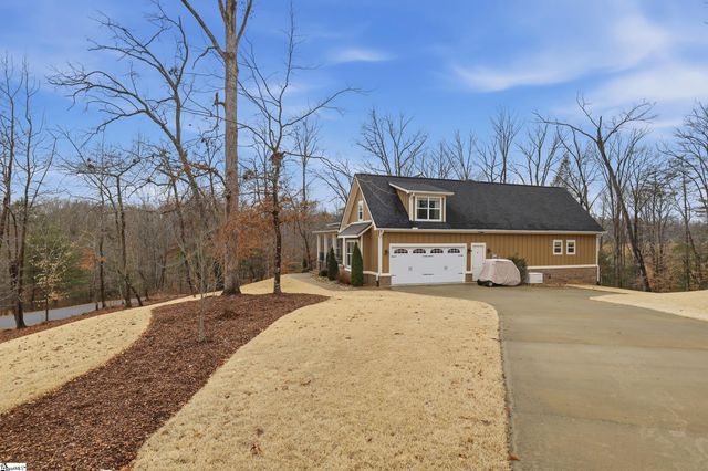 555 Riverstead Drive, Marietta, SC 29661