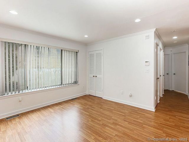33 Pleasant Street 13, Stamford, CT 06901