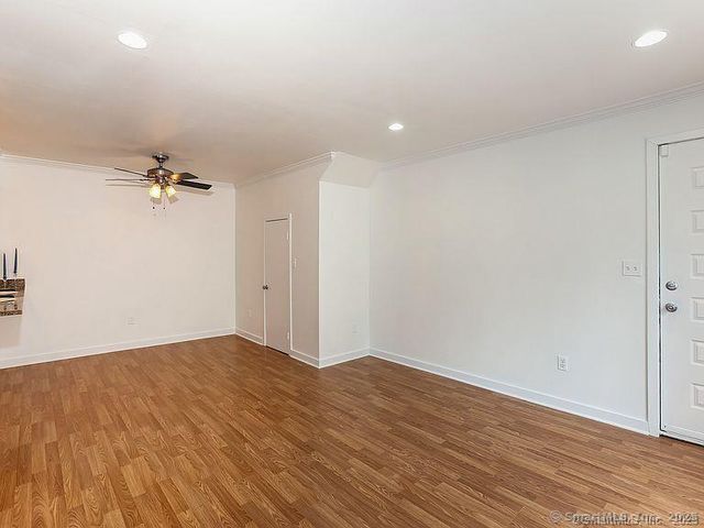 33 Pleasant Street 13, Stamford, CT 06901
