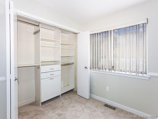 33 Pleasant Street 13, Stamford, CT 06901