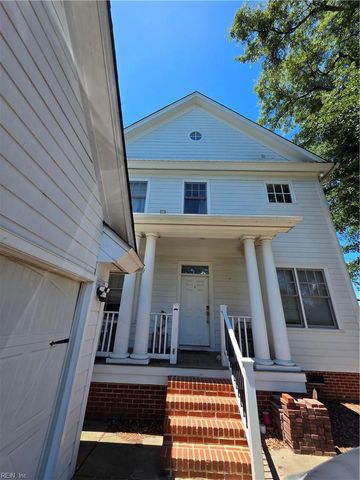 51 Armstrong ST, Portsmouth, VA 23704