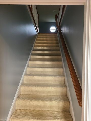 51 Armstrong ST, Portsmouth, VA 23704