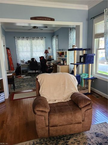 51 Armstrong ST, Portsmouth, VA 23704