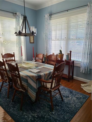 51 Armstrong ST, Portsmouth, VA 23704