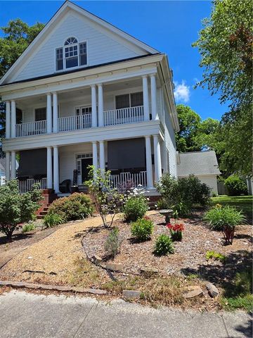 51 Armstrong ST, Portsmouth, VA 23704