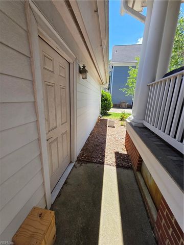51 Armstrong ST, Portsmouth, VA 23704