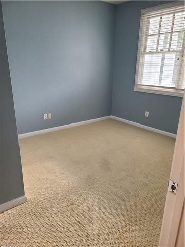 51 Armstrong ST, Portsmouth, VA 23704