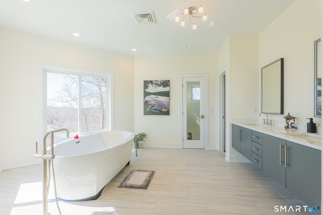 216 Kuhne Road, Southbury, CT 06488