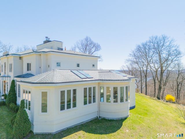 216 Kuhne Road, Southbury, CT 06488