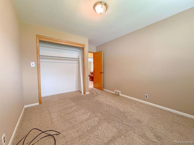 27323 Jean Road, Warren, MI 48093