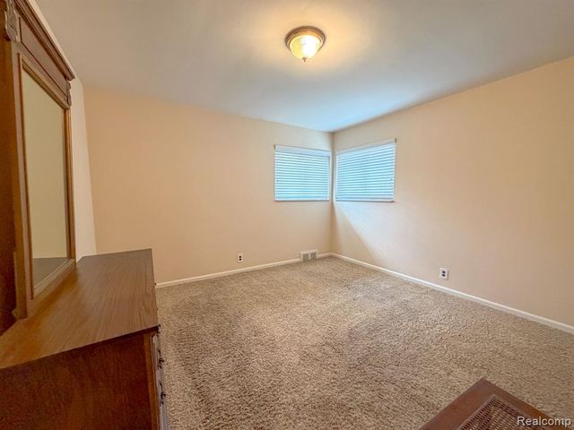 27323 Jean Road, Warren, MI 48093