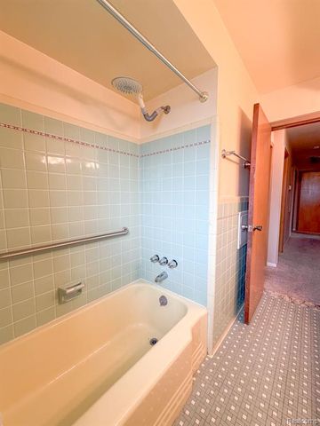 27323 Jean Road, Warren, MI 48093