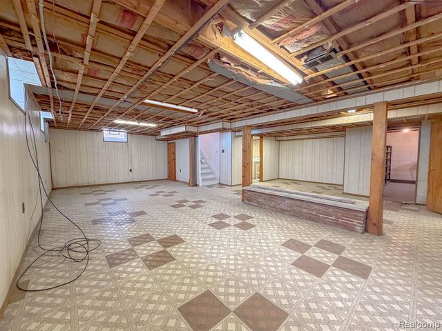 27323 Jean Road, Warren, MI 48093