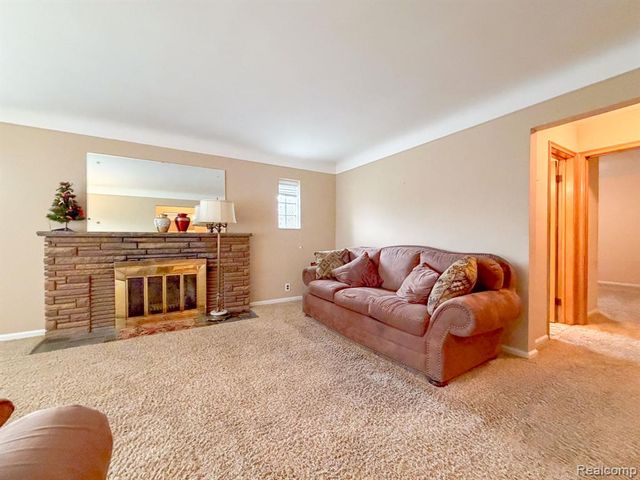 27323 Jean Road, Warren, MI 48093