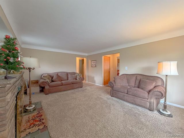 27323 Jean Road, Warren, MI 48093