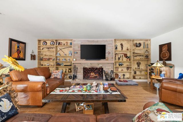 344 N Sunset Way, Palm Springs, CA 92262