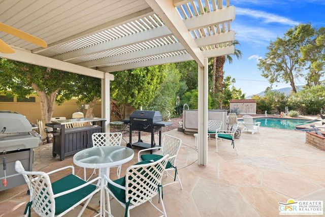 344 N Sunset Way, Palm Springs, CA 92262