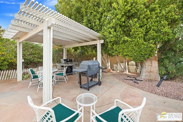 344 N Sunset Way, Palm Springs, CA 92262