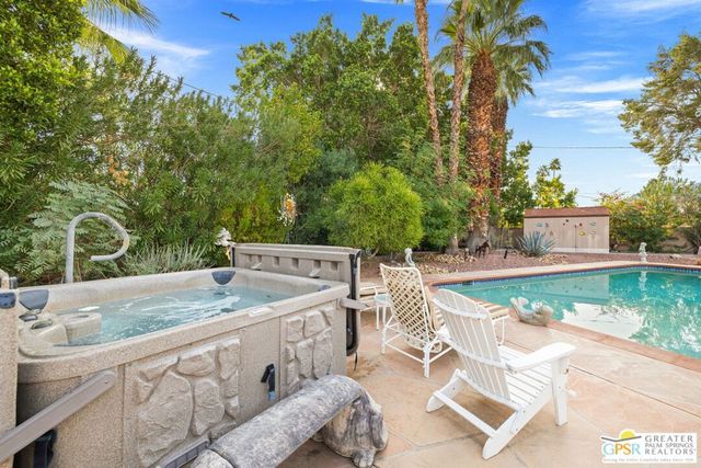 344 N Sunset Way, Palm Springs, CA 92262