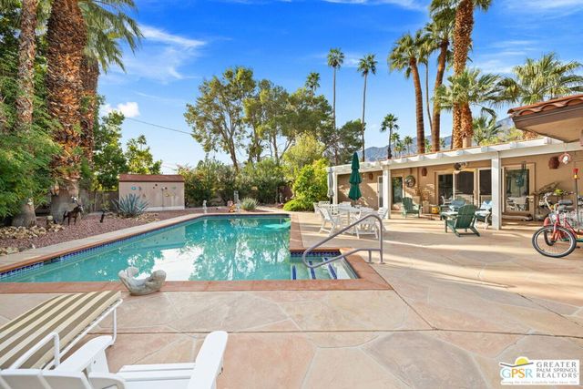 344 N Sunset Way, Palm Springs, CA 92262