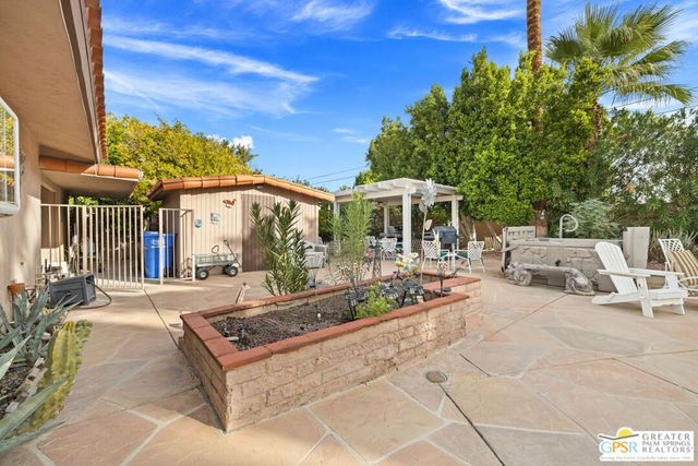 344 N Sunset Way, Palm Springs, CA 92262