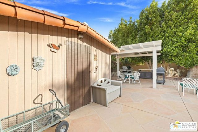 344 N Sunset Way, Palm Springs, CA 92262