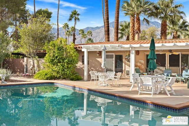 344 N Sunset Way, Palm Springs, CA 92262
